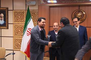 تجلیل از تیم های ورزشی کارمندان